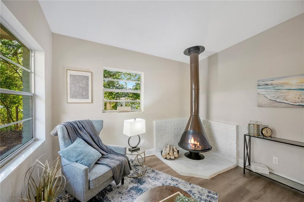 For Sale: $334,900 (3 beds, 2 baths, 1474 Square Feet)