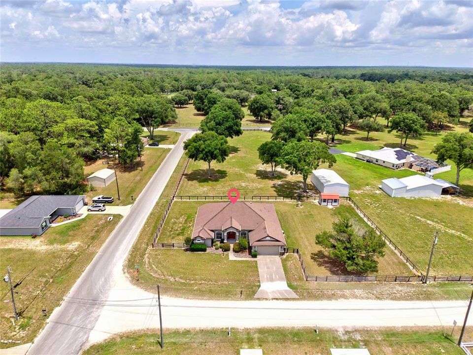 For Sale: $360,000 (3 beds, 3 baths, 2587 Square Feet)