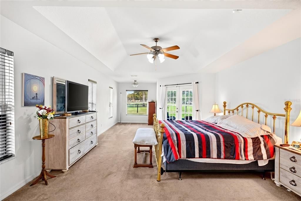 For Sale: $360,000 (3 beds, 3 baths, 2587 Square Feet)