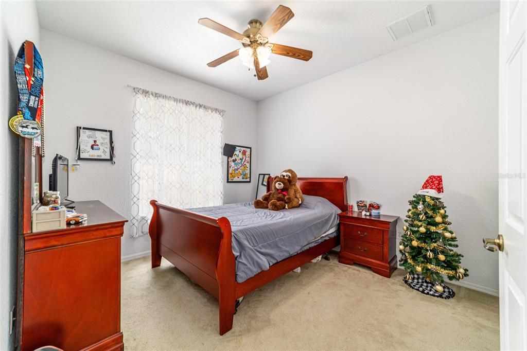 For Sale: $400,000 (3 beds, 2 baths, 2047 Square Feet)