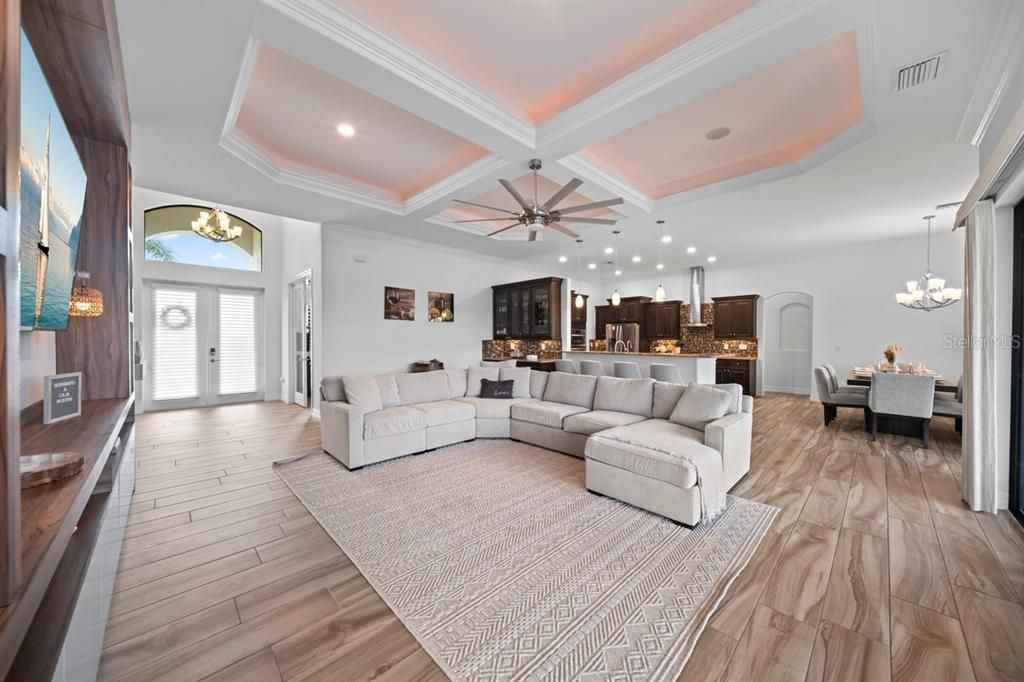 En Venta: $1,285,000 (3 camas, 3 baños, 2531 Pies cuadrados)