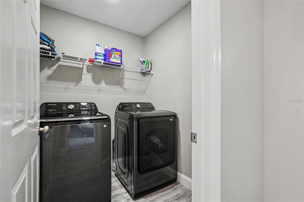 En Venta: $485,000 (4 camas, 2 baños, 2496 Pies cuadrados)