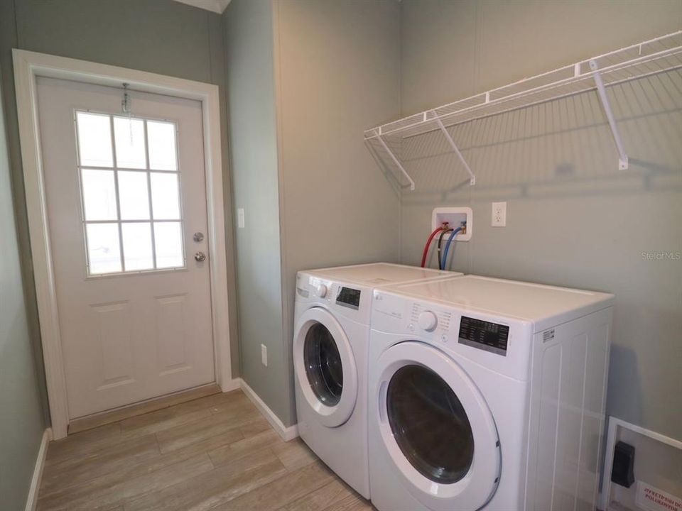 En Venta: $269,000 (2 camas, 2 baños, 1372 Pies cuadrados)
