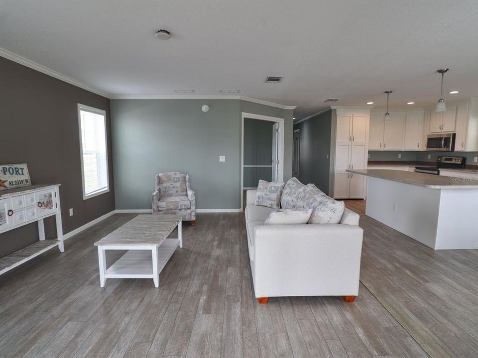 En Venta: $269,000 (2 camas, 2 baños, 1372 Pies cuadrados)
