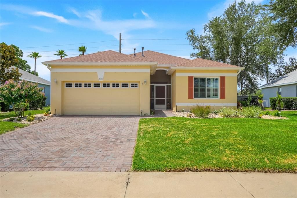 For Sale: $360,000 (2 beds, 2 baths, 1718 Square Feet)