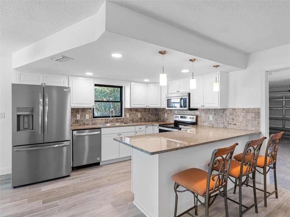For Sale: $1,150,000 (3 beds, 2 baths, 1337 Square Feet)