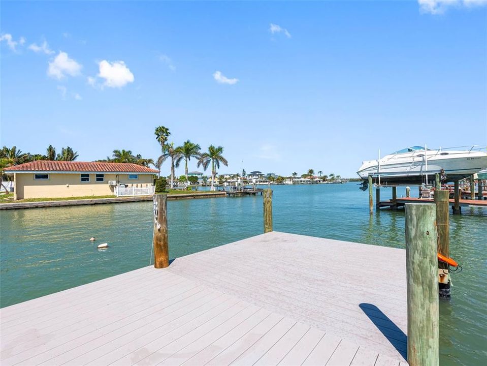 For Sale: $1,150,000 (3 beds, 2 baths, 1337 Square Feet)