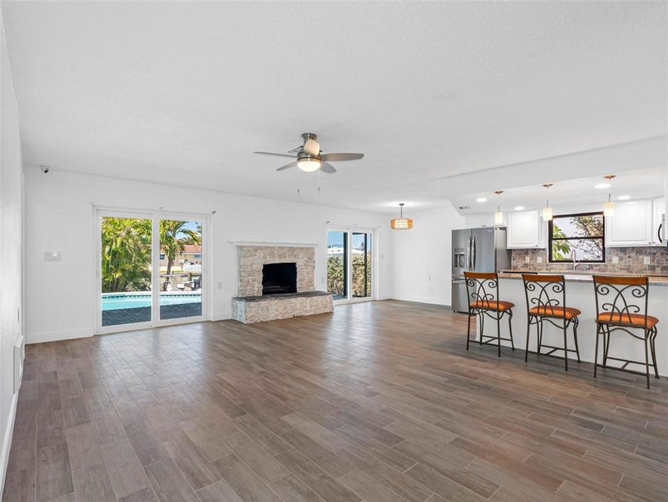 For Sale: $1,150,000 (3 beds, 2 baths, 1337 Square Feet)