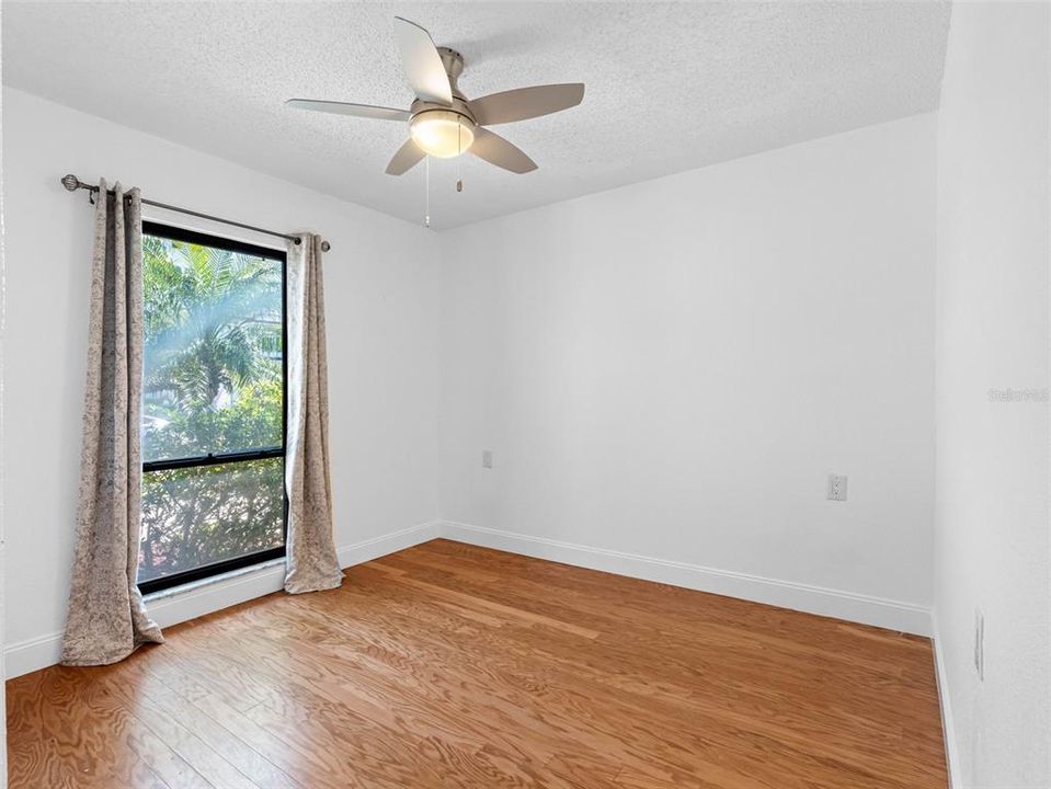 For Sale: $1,150,000 (3 beds, 2 baths, 1337 Square Feet)
