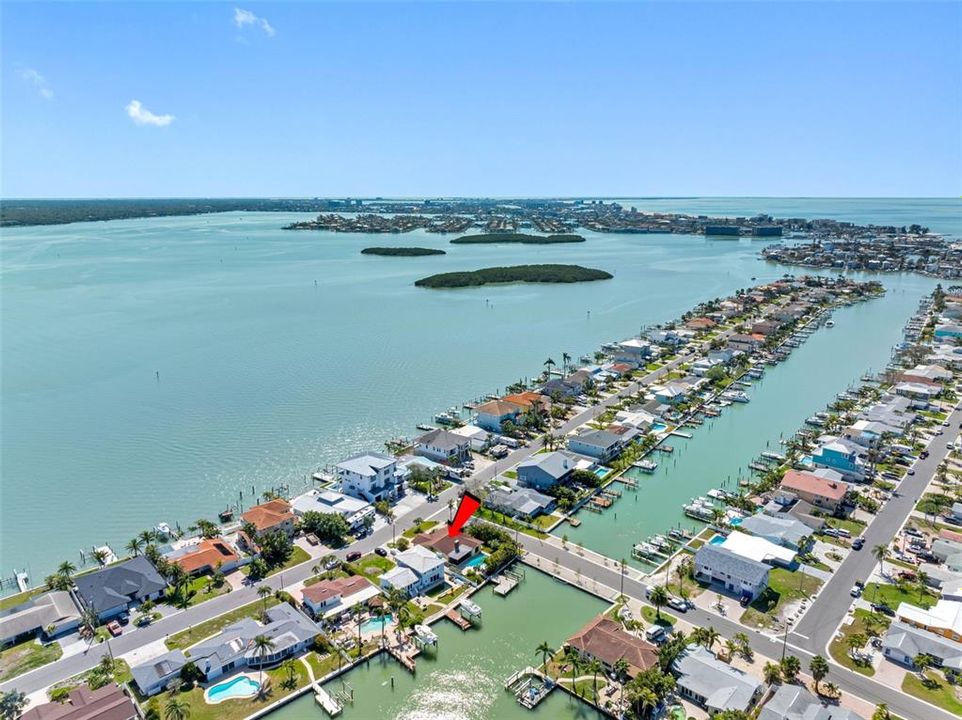 For Sale: $1,150,000 (3 beds, 2 baths, 1337 Square Feet)