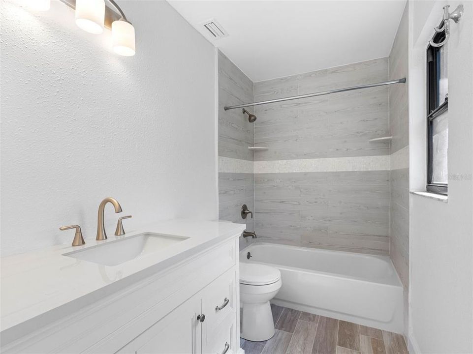 For Sale: $1,150,000 (3 beds, 2 baths, 1337 Square Feet)
