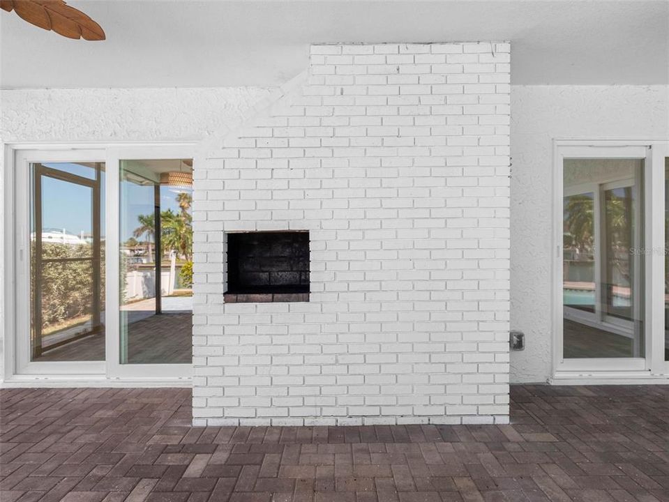 For Sale: $1,150,000 (3 beds, 2 baths, 1337 Square Feet)
