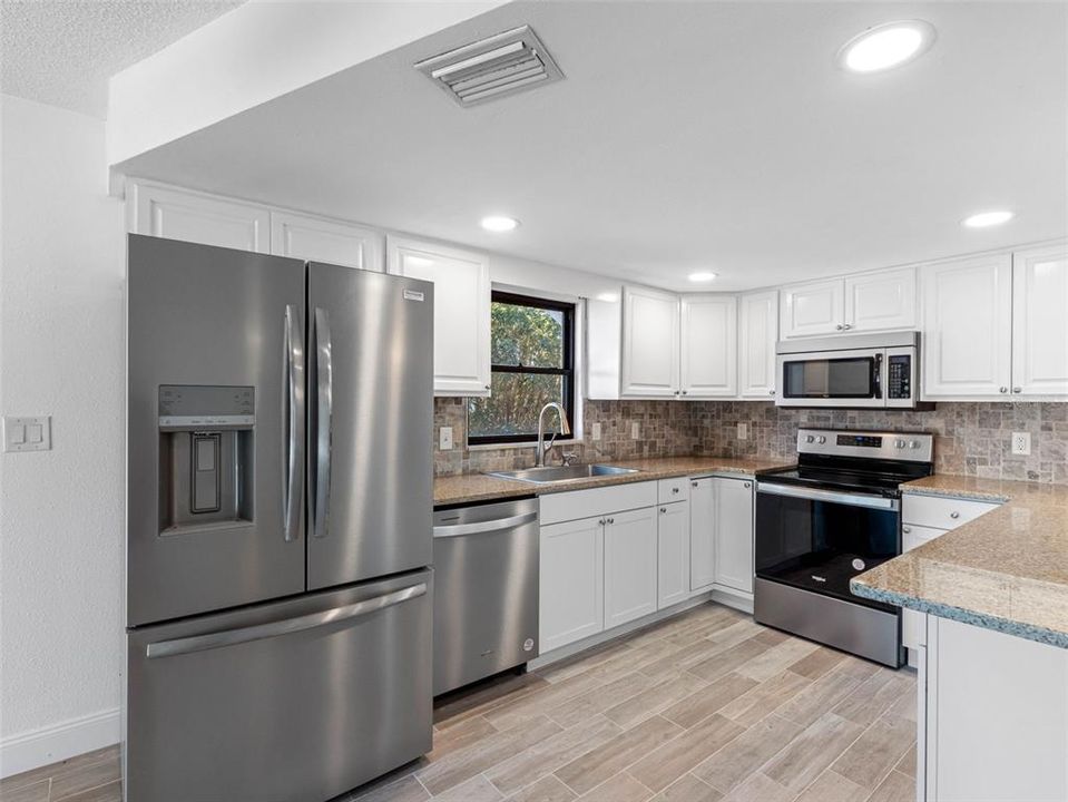 For Sale: $1,150,000 (3 beds, 2 baths, 1337 Square Feet)