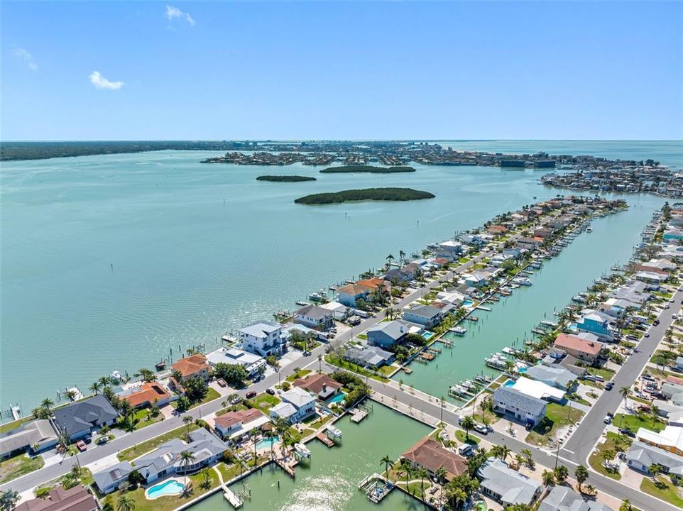 For Sale: $1,150,000 (3 beds, 2 baths, 1337 Square Feet)
