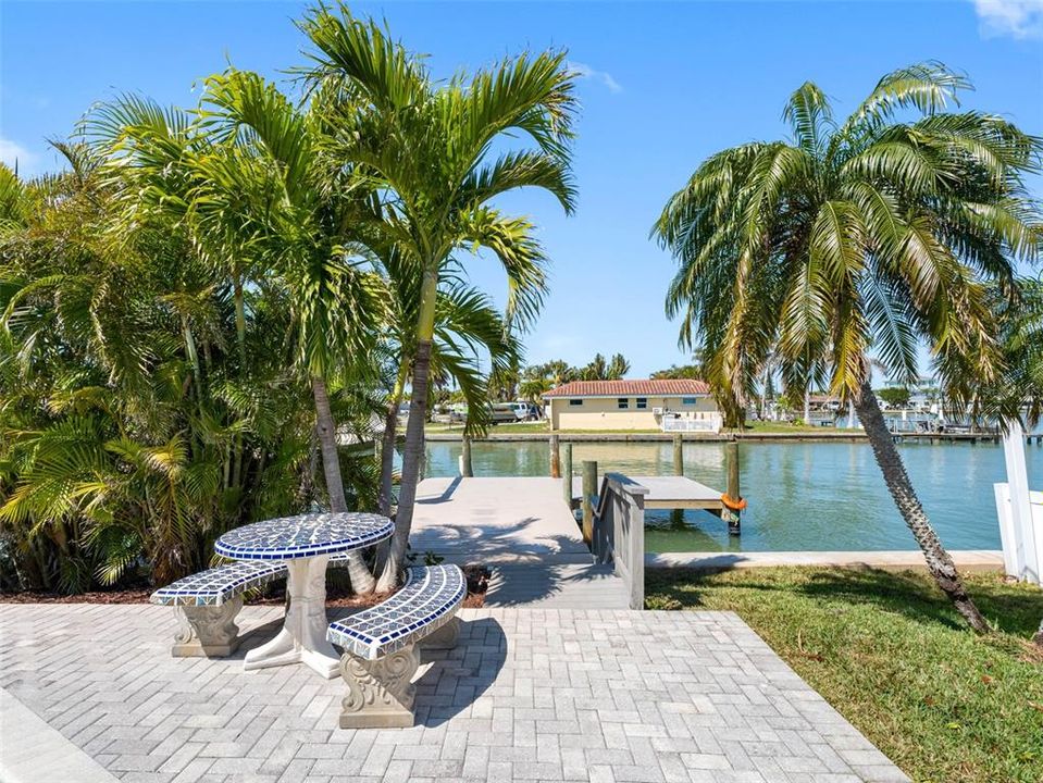 For Sale: $1,150,000 (3 beds, 2 baths, 1337 Square Feet)
