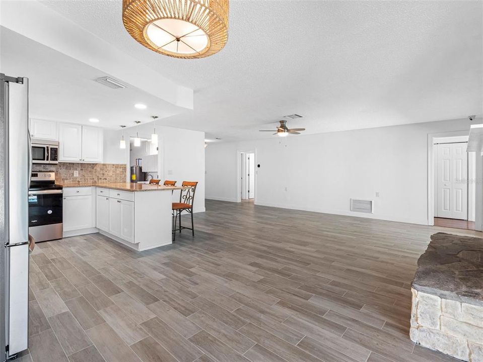 For Sale: $1,150,000 (3 beds, 2 baths, 1337 Square Feet)