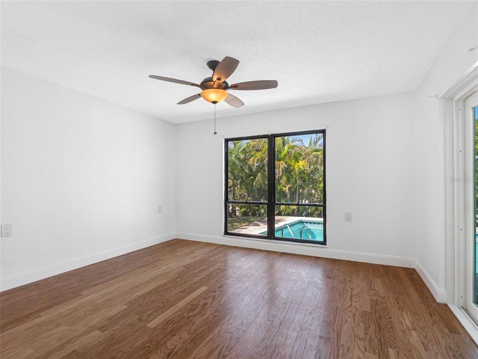 For Sale: $1,150,000 (3 beds, 2 baths, 1337 Square Feet)
