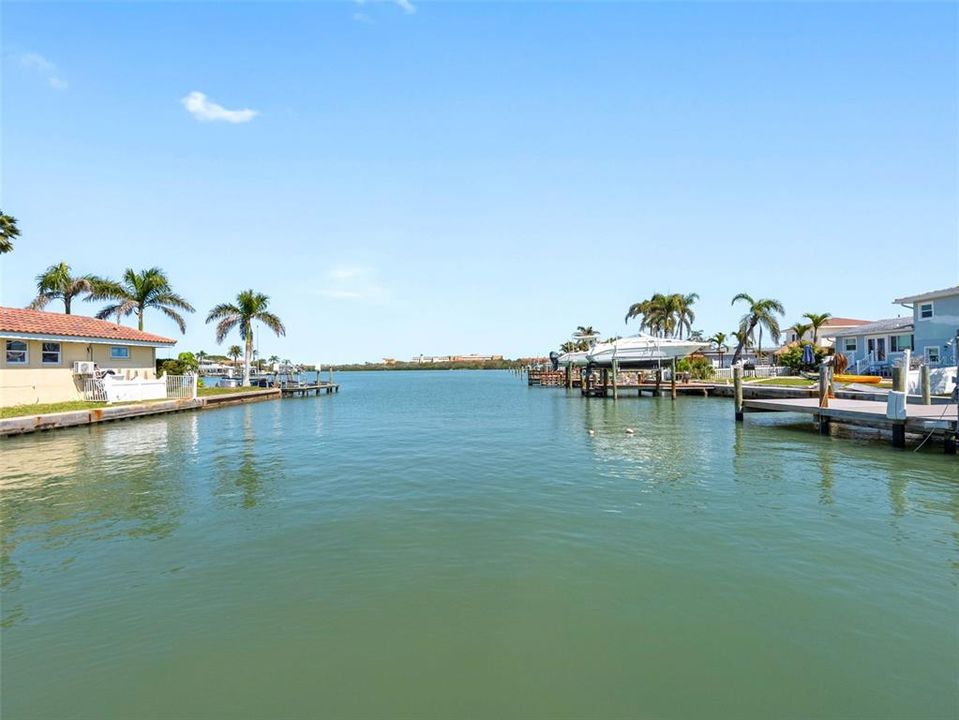 For Sale: $1,150,000 (3 beds, 2 baths, 1337 Square Feet)