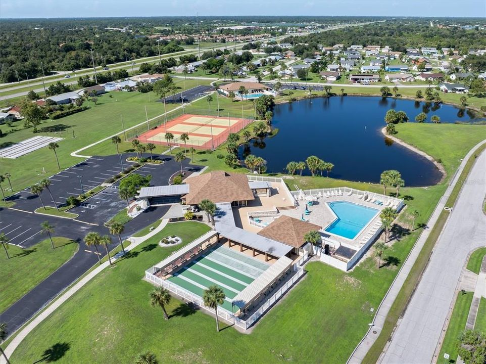 Под контрактом: $179,900 (2 спален, 1 ванн, 918 Квадратных фут)