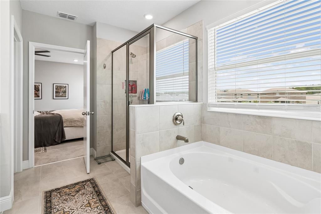 For Sale: $599,999 (5 beds, 3 baths, 2934 Square Feet)