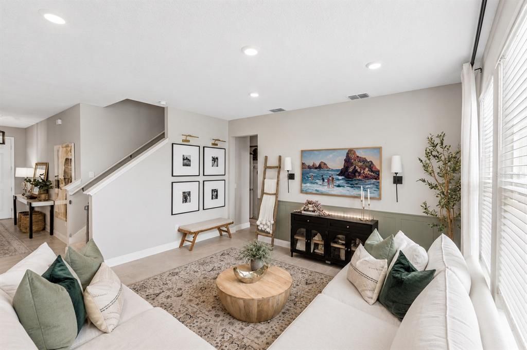 For Sale: $599,999 (5 beds, 3 baths, 2934 Square Feet)