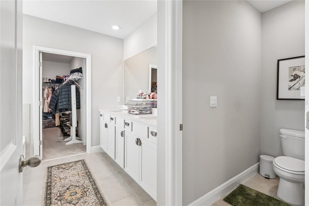 For Sale: $599,999 (5 beds, 3 baths, 2934 Square Feet)