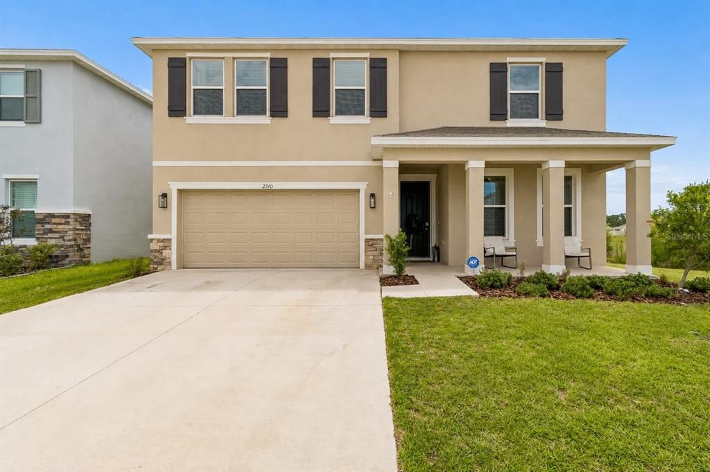 For Sale: $599,999 (5 beds, 3 baths, 2934 Square Feet)