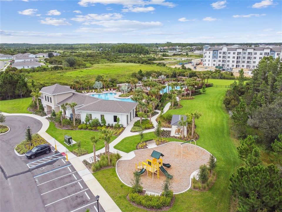 For Sale: $599,999 (5 beds, 3 baths, 2934 Square Feet)