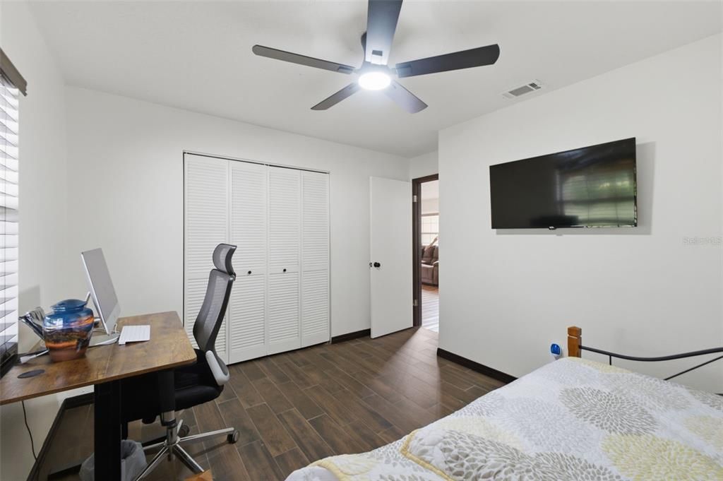 For Sale: $274,900 (3 beds, 2 baths, 1248 Square Feet)