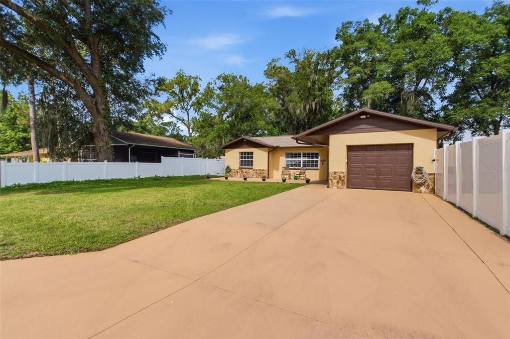 For Sale: $274,900 (3 beds, 2 baths, 1248 Square Feet)