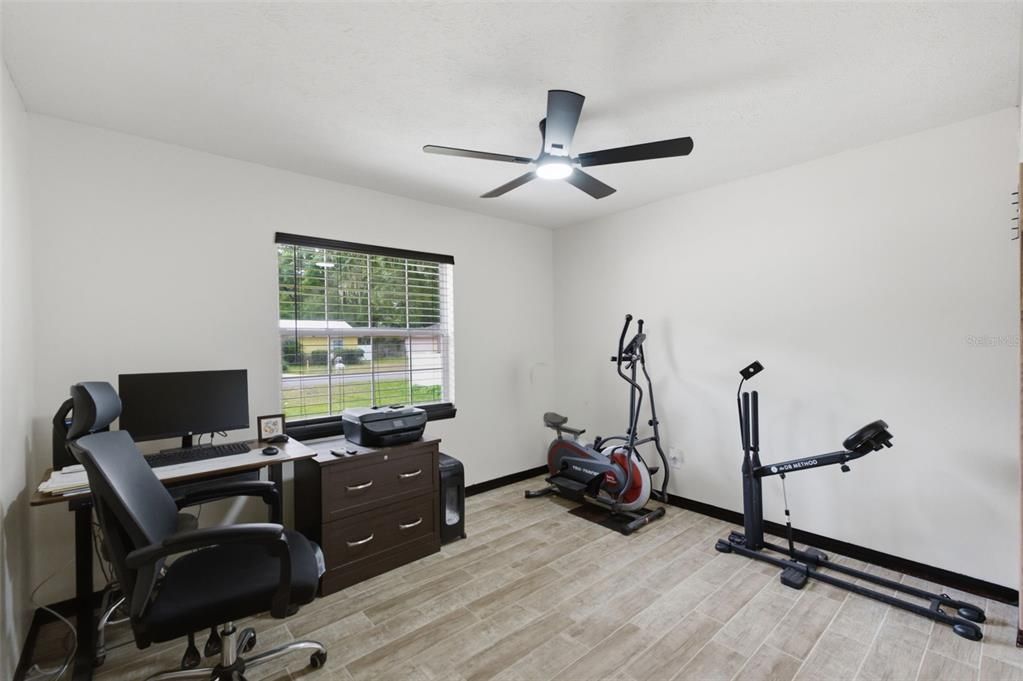 For Sale: $274,900 (3 beds, 2 baths, 1248 Square Feet)