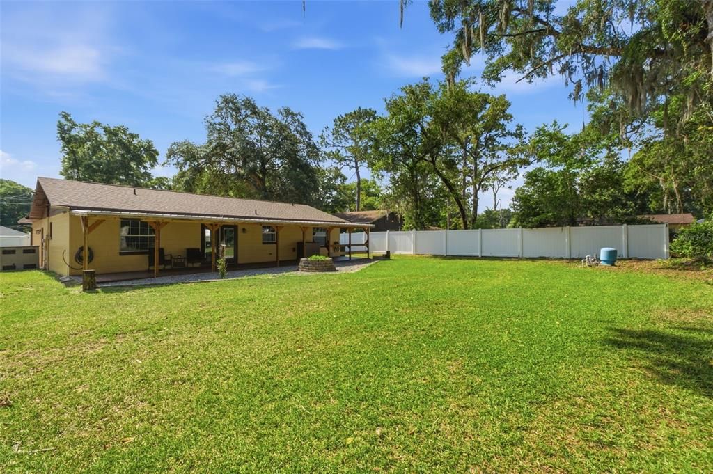 For Sale: $274,900 (3 beds, 2 baths, 1248 Square Feet)