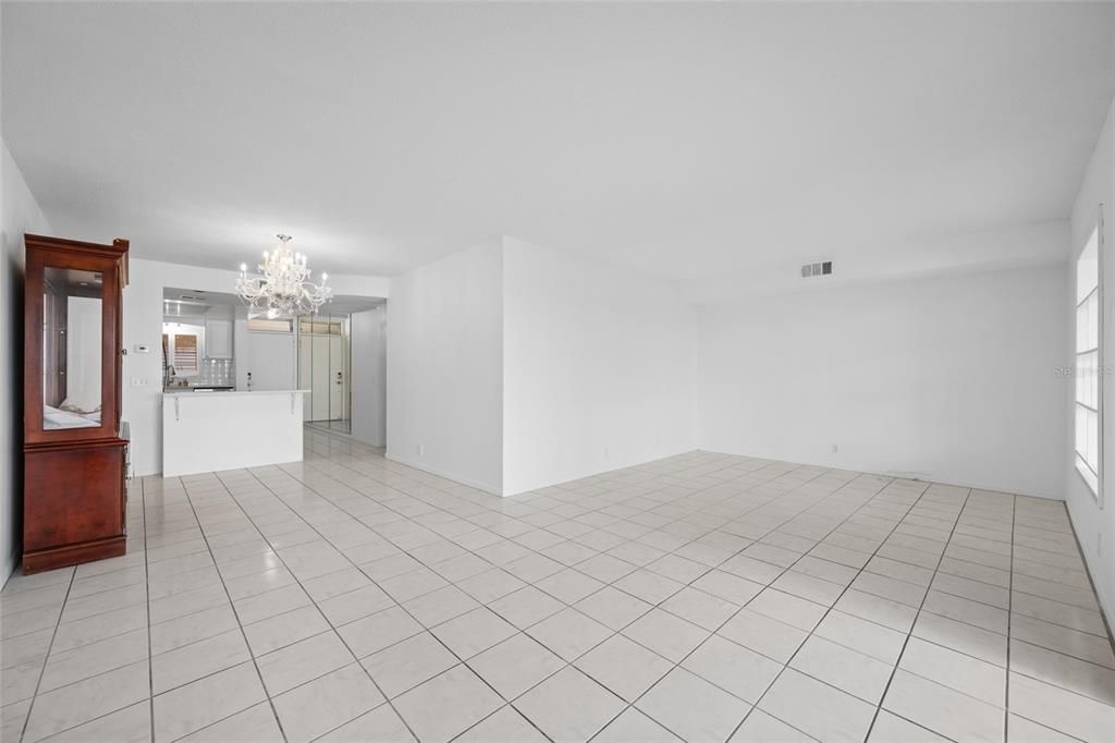 На продажу: $189,999 (1 спален, 1 ванн, 1068 Квадратных фут)