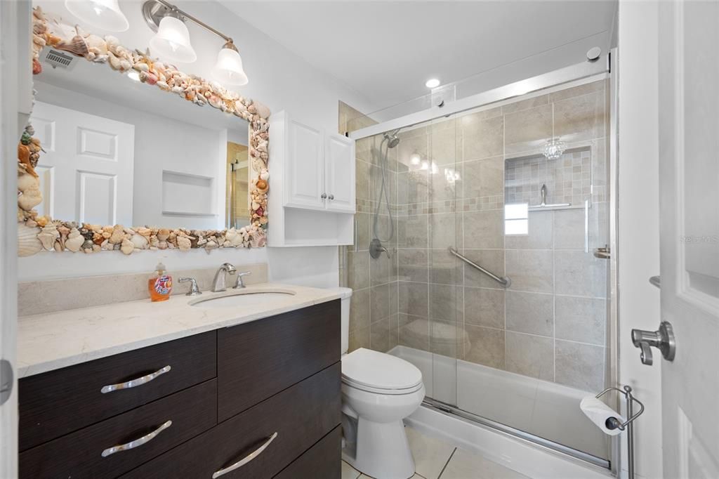 На продажу: $189,999 (1 спален, 1 ванн, 1068 Квадратных фут)