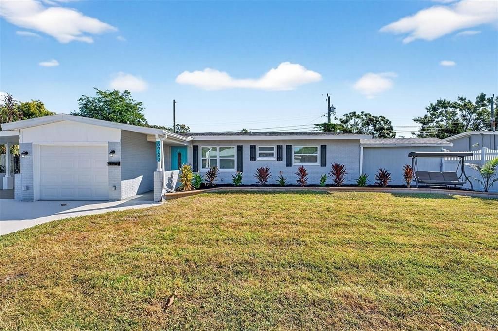 Activo con contrato: $399,900 (3 camas, 2 baños, 1716 Pies cuadrados)