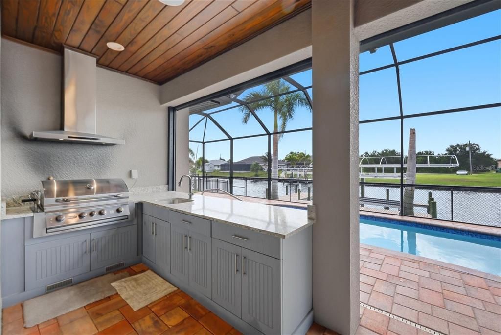 En Venta: $699,000 (2 camas, 2 baños, 2338 Pies cuadrados)
