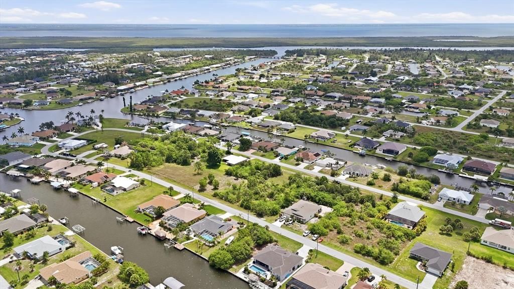 En Venta: $699,000 (2 camas, 2 baños, 2338 Pies cuadrados)