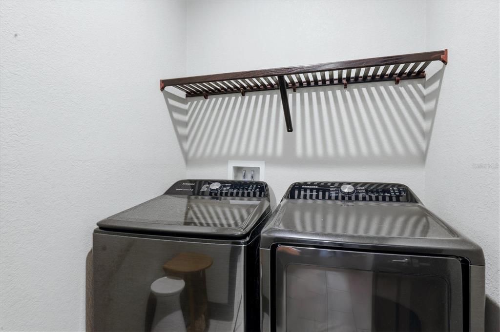 En Venta: $699,000 (2 camas, 2 baños, 2338 Pies cuadrados)