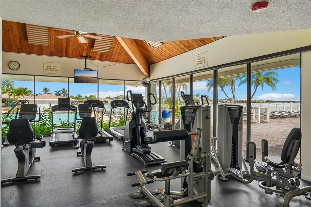 For Sale: $529,500 (2 beds, 2 baths, 1310 Square Feet)