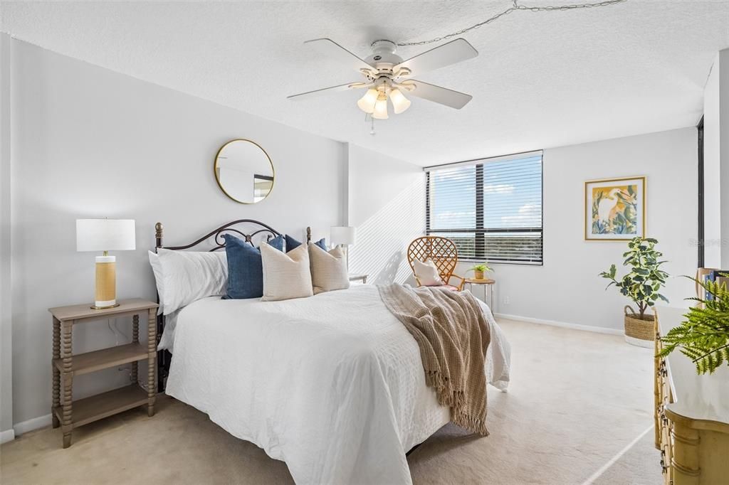 For Sale: $529,500 (2 beds, 2 baths, 1310 Square Feet)