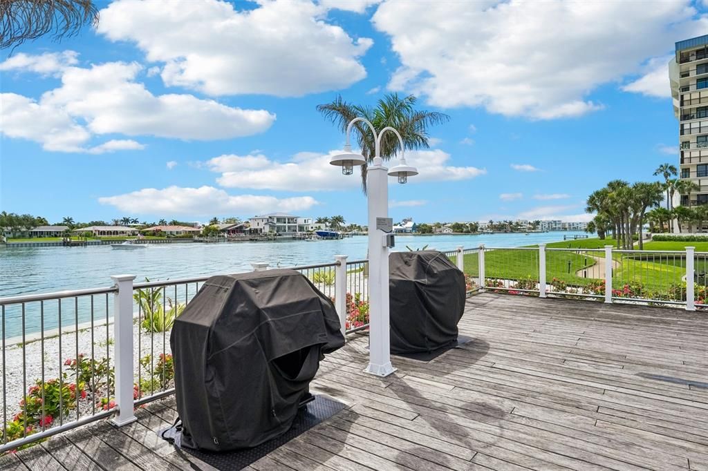 For Sale: $529,500 (2 beds, 2 baths, 1310 Square Feet)