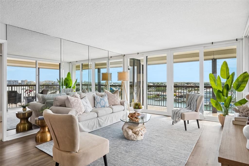 For Sale: $529,500 (2 beds, 2 baths, 1310 Square Feet)