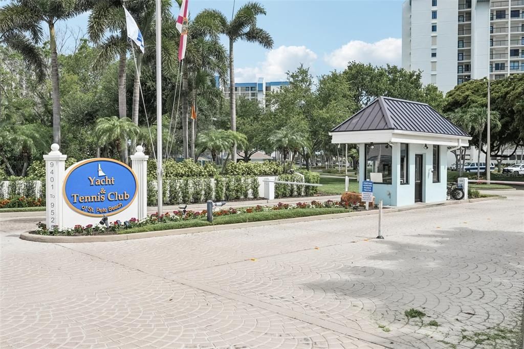 For Sale: $529,500 (2 beds, 2 baths, 1310 Square Feet)