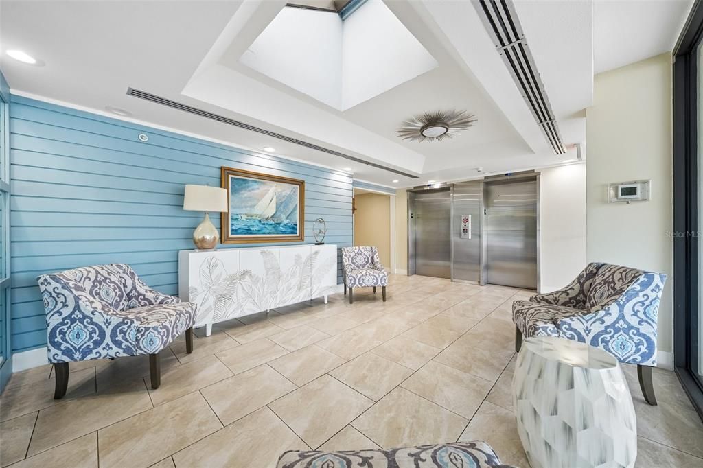 For Sale: $529,500 (2 beds, 2 baths, 1310 Square Feet)