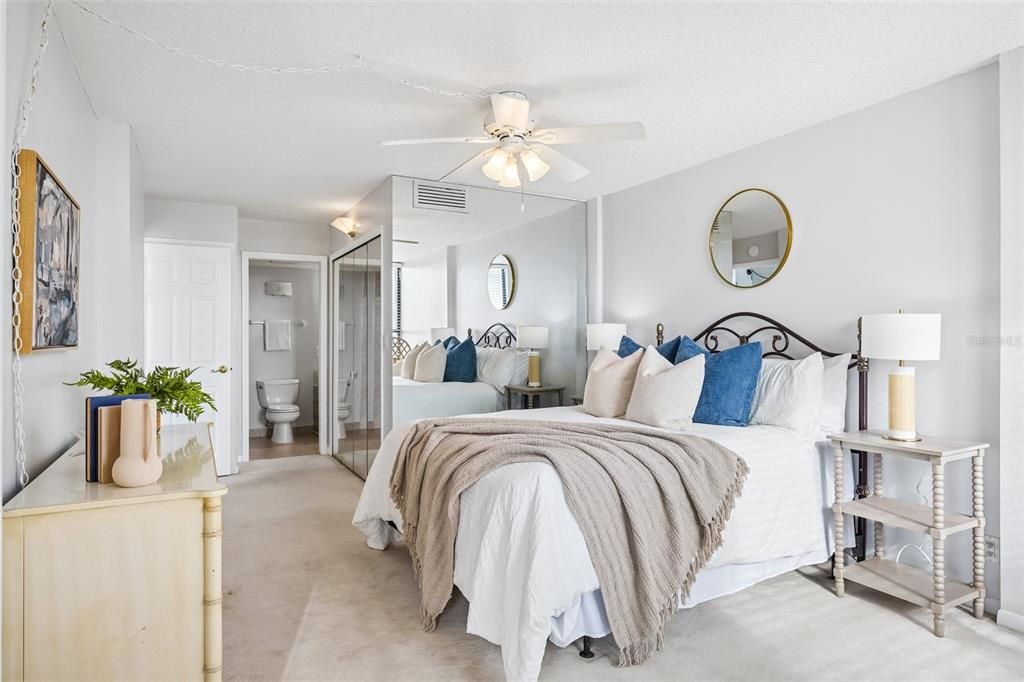 For Sale: $529,500 (2 beds, 2 baths, 1310 Square Feet)