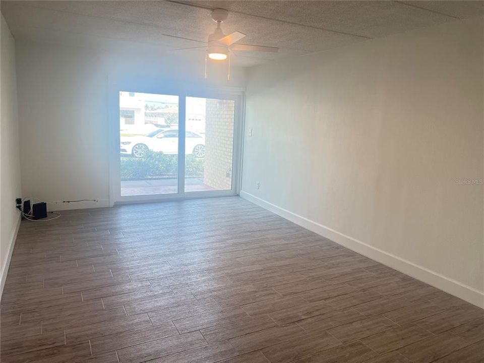 For Rent: $1,600 (1 beds, 1 baths, 645 Square Feet)