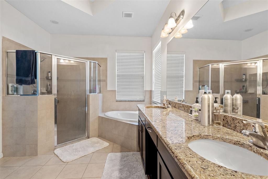For Sale: $499,500 (4 beds, 2 baths, 2585 Square Feet)