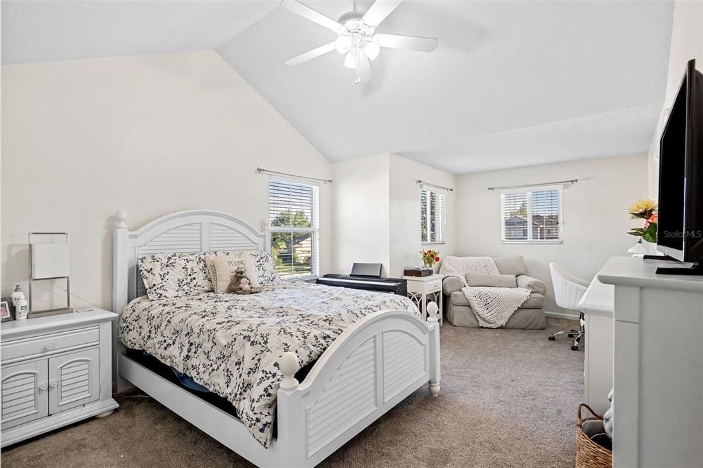For Sale: $499,500 (4 beds, 2 baths, 2585 Square Feet)