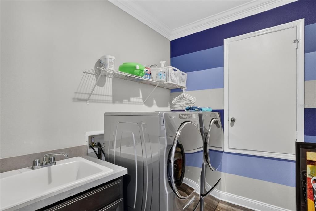 En Venta: $585,000 (4 camas, 3 baños, 2272 Pies cuadrados)