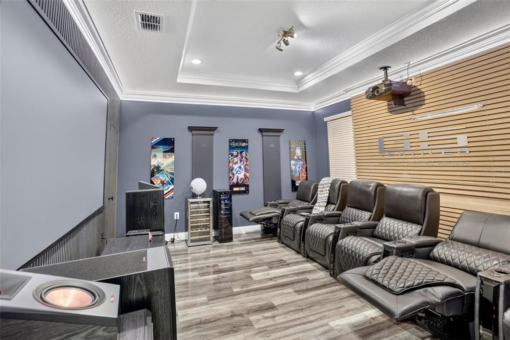 En Venta: $585,000 (4 camas, 3 baños, 2272 Pies cuadrados)